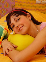 Sweet teen pics 4 free pussy