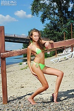 Free pictures of girls in uniform bikini teens free russian