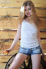 Gorgeous free pics teens euro teen erotica tiny stunnings nudeie