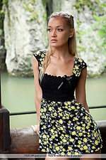 Naked teens thumbs free pictures gallery