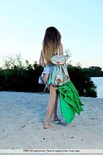  come closer free pictures naked woman free teen femjoy pic