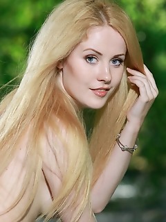 Daily teen gallery shy models met art free pics daily teen gallery free met art position pictures