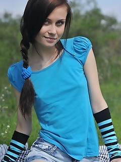 Sweet teens free gallery babe