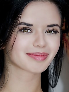 18 years teen met art style erotica nonude models