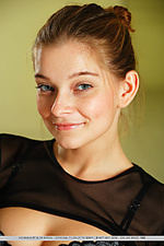 Cute teens met art free russian teen female free softcore photography female gallerys young charming girl romantic young girls