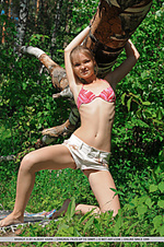 Teen posing nude free teens hq erotica pics gallerys hq erotica pics real teens from teen female link