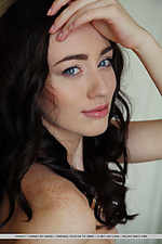 Girls in met art young nineteen romantic tiny stunnings nude free teens naked