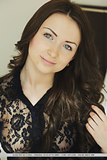 Young girls posing free teen best collections pictures