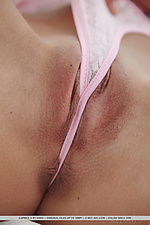 Young juicy pussy young russian natural beauty girls