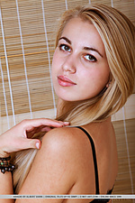 Sex euro teen erotica female met art nude russian women