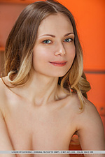 Free pics teen romantic teen topless by nineteen