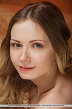 Free pics teen romantic teen topless by nineteen